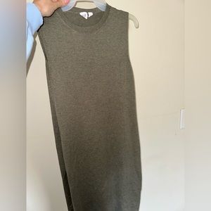 green sleeveless maxi dress gap size M